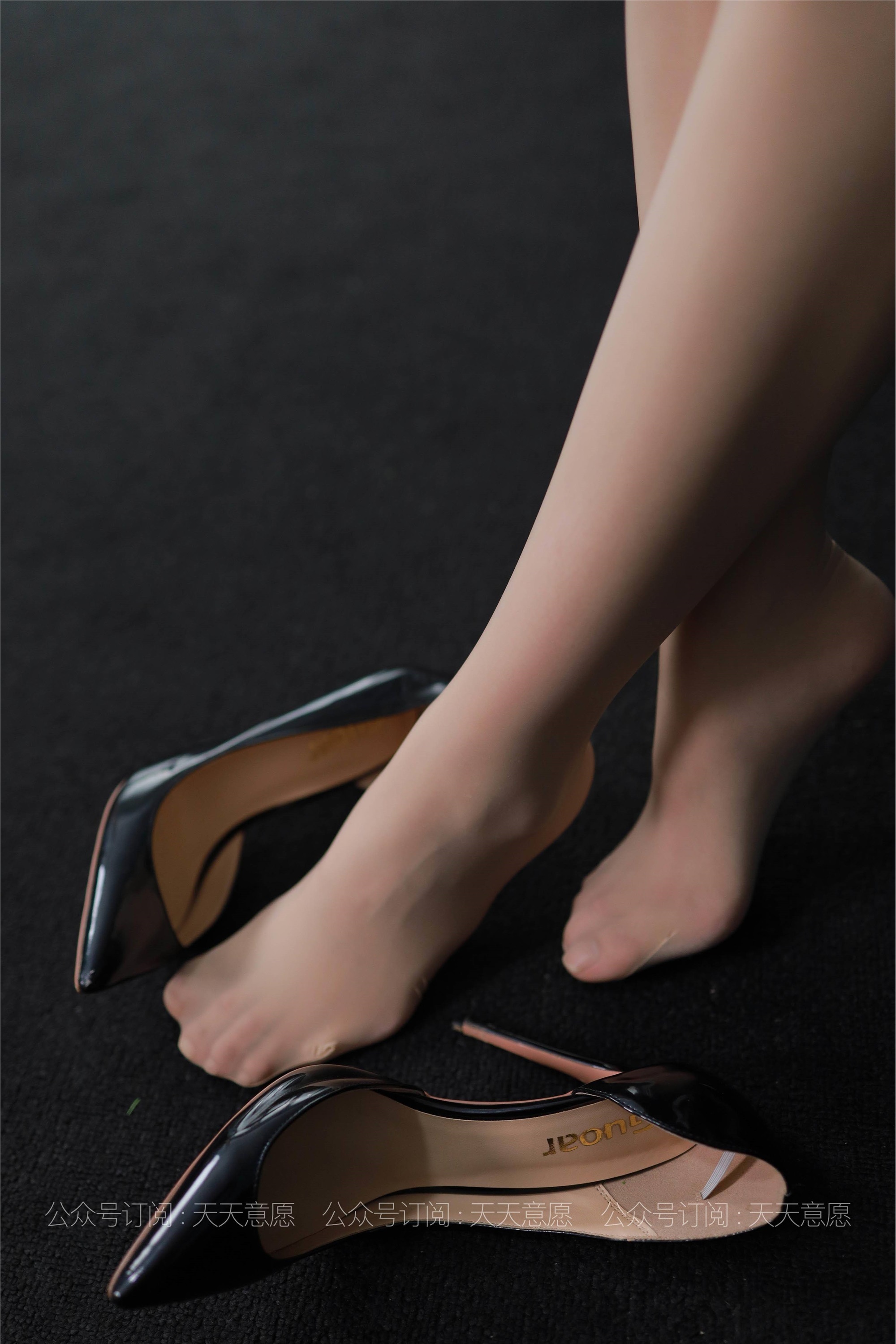 IESS异思趣向 - 模特：肉肉《性感秘书泡咖啡》